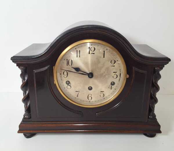 MANTEL CLOCK