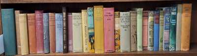 VINTAGE LIBRARY