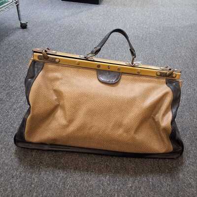DOCTOR'S BAG
