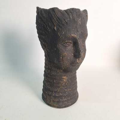 1208 · FIGURATIVE VASE