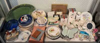 1279 · PRETTY CHINA & TRINKETS