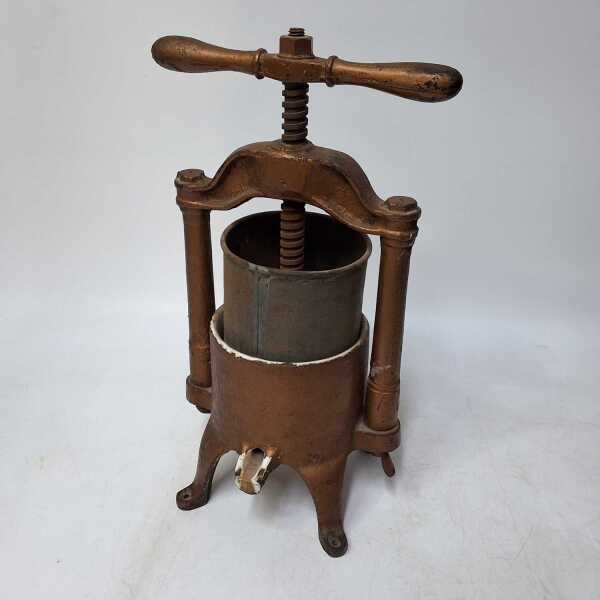 FRUIT PRESS