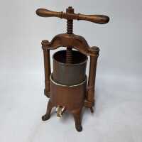 FRUIT PRESS