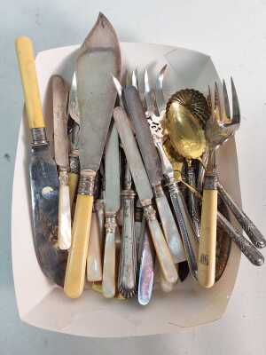 1093 · CUTLERY