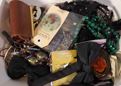 1089 · JEWELLERY