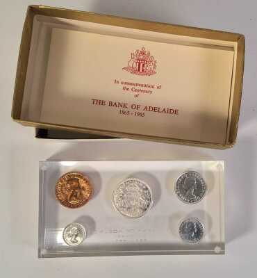 1082 · COIN DISPLAY