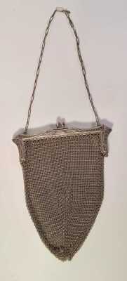 1045 · MESH PURSE