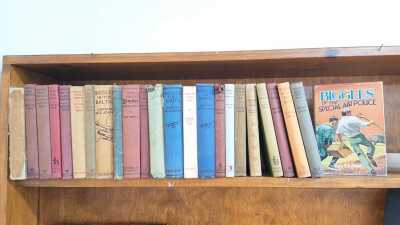1453 · BIGGLES BOOKS