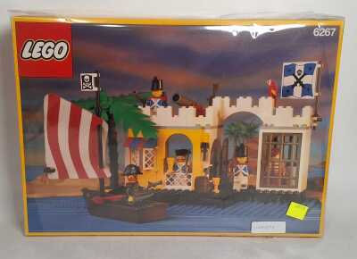 1435 · LAGOON LOCKUP LEGO