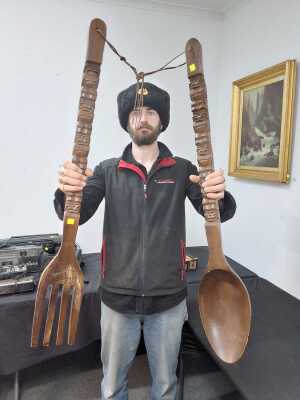 1485 · BIG CUTLERY