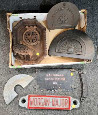 Macine Plaques