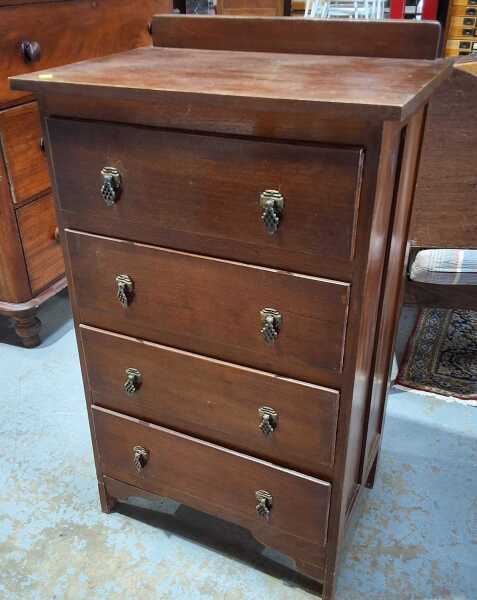 CHEST OF DRAWERS