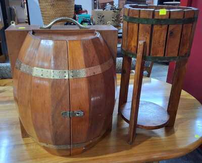 Barrel Decor Lot