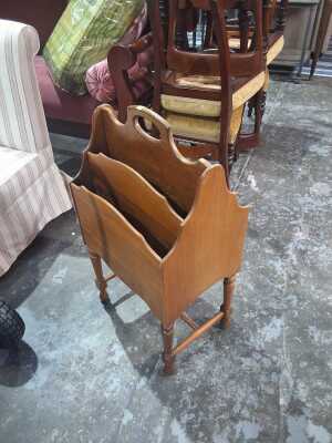 Magazine Stand