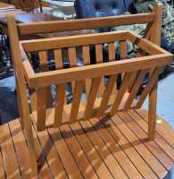 MAGAZINE RACK