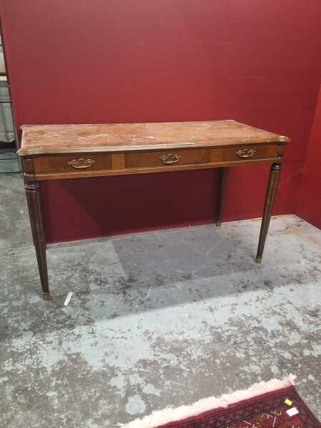 LADIES DESK