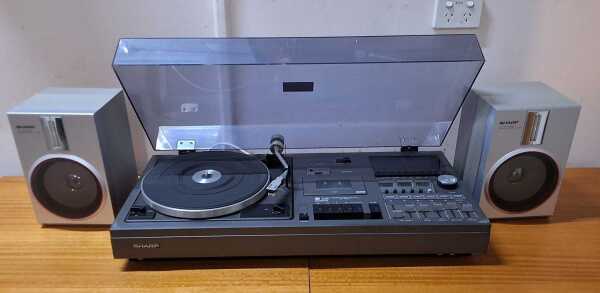 SHARP STEREO LOT