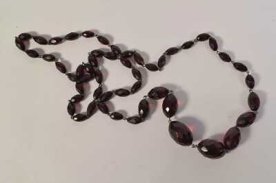 1027 · BEAD NECKLACE
