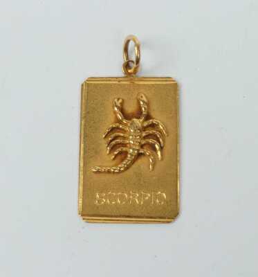 1007 · GOLD PENDANT