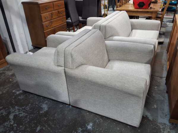 LOUNGE SUITE