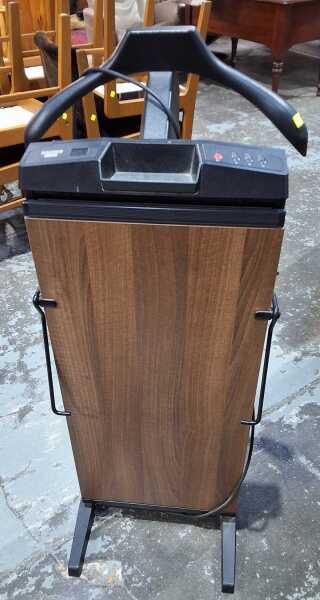 TROUSER PRESS