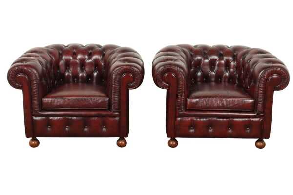 PAIR OF CHESTERFIELD CLUB CHAIRS