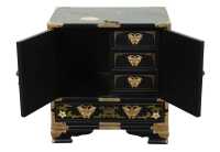 PAIR OF BEDSIDE CABINETS - 3