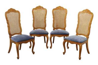 103 · SET OF DINING CHAIRS