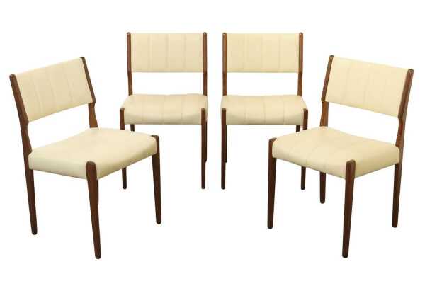 SET OF DINING CHAIRS