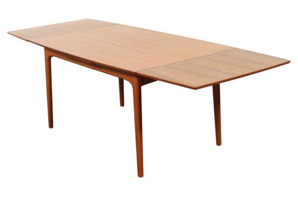 NOBLETT DINING TABLE