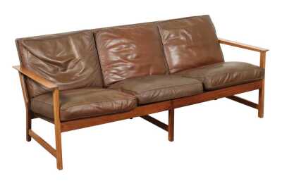 Leather Lounge
