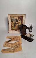 CHILDRENS SEWING MACHINE
