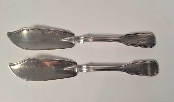 SILVER KNIVES