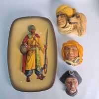 WALL PLAQUES