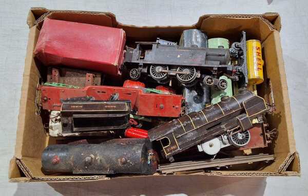MODEL TRAINS