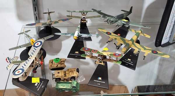 MODEL PLANES