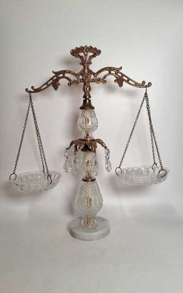 CENTREPIECE