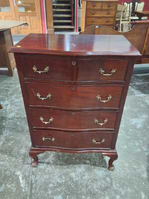 184 · CHEST OF DRAWERS