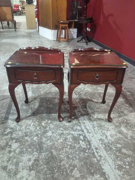 BEDSIDE TABLES
