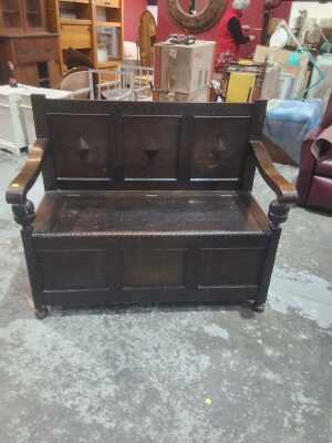 Hall Seat