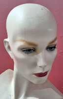 MANNEQUIN - 2