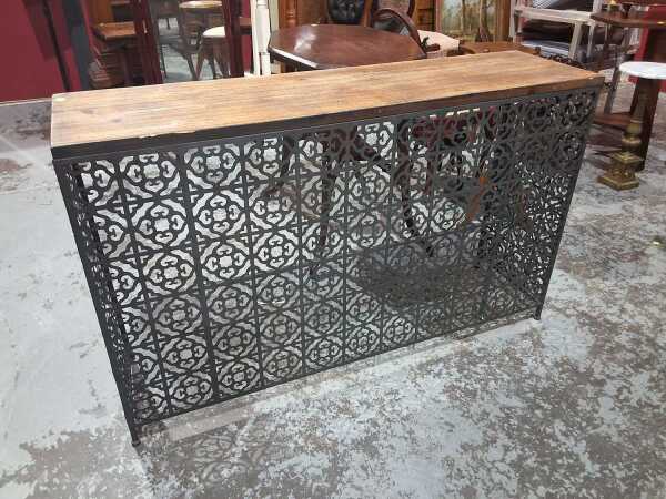 HALL CONSOLE
