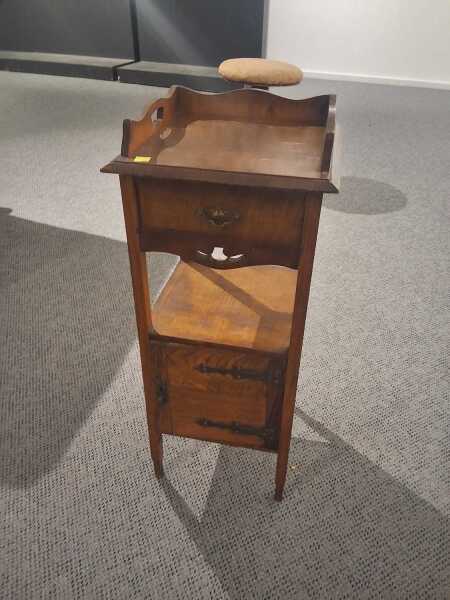 BEDSIDE CABINET