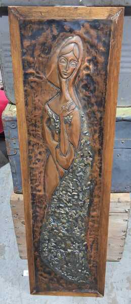 WALL DECOR