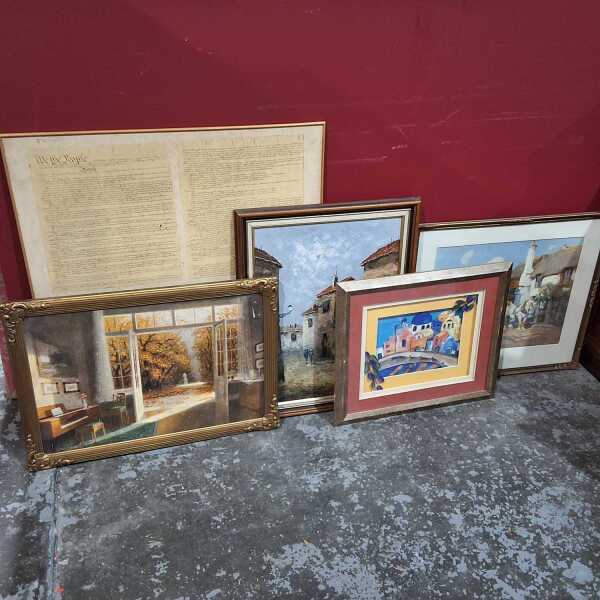 WALL DECOR