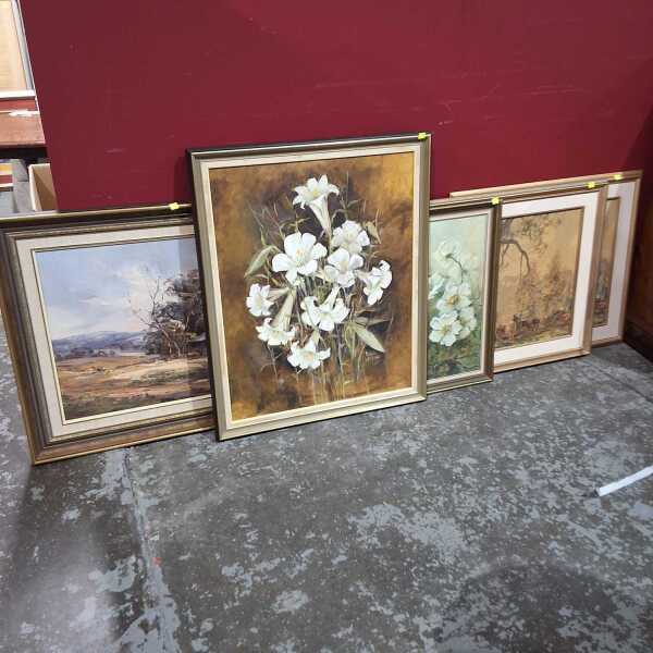 WALL DECOR