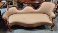 CHAISE LOUNGE