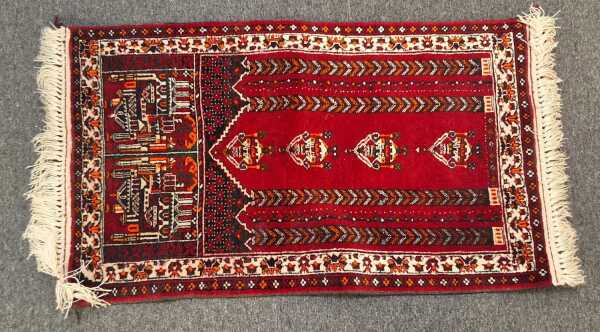 PRAYER RUG