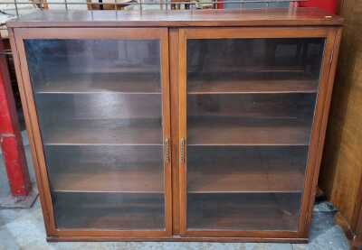 401 · BOOKCASE