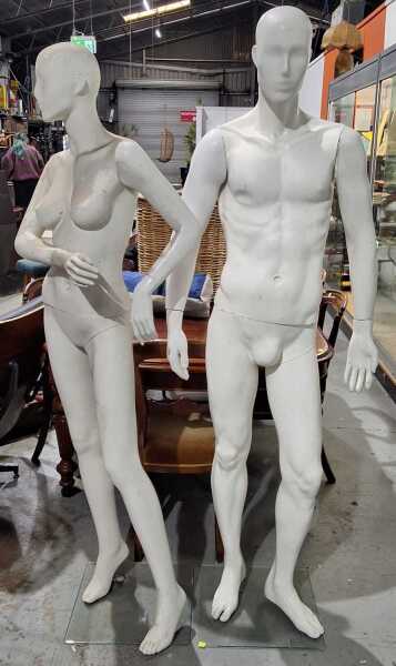 MANNEQUINS